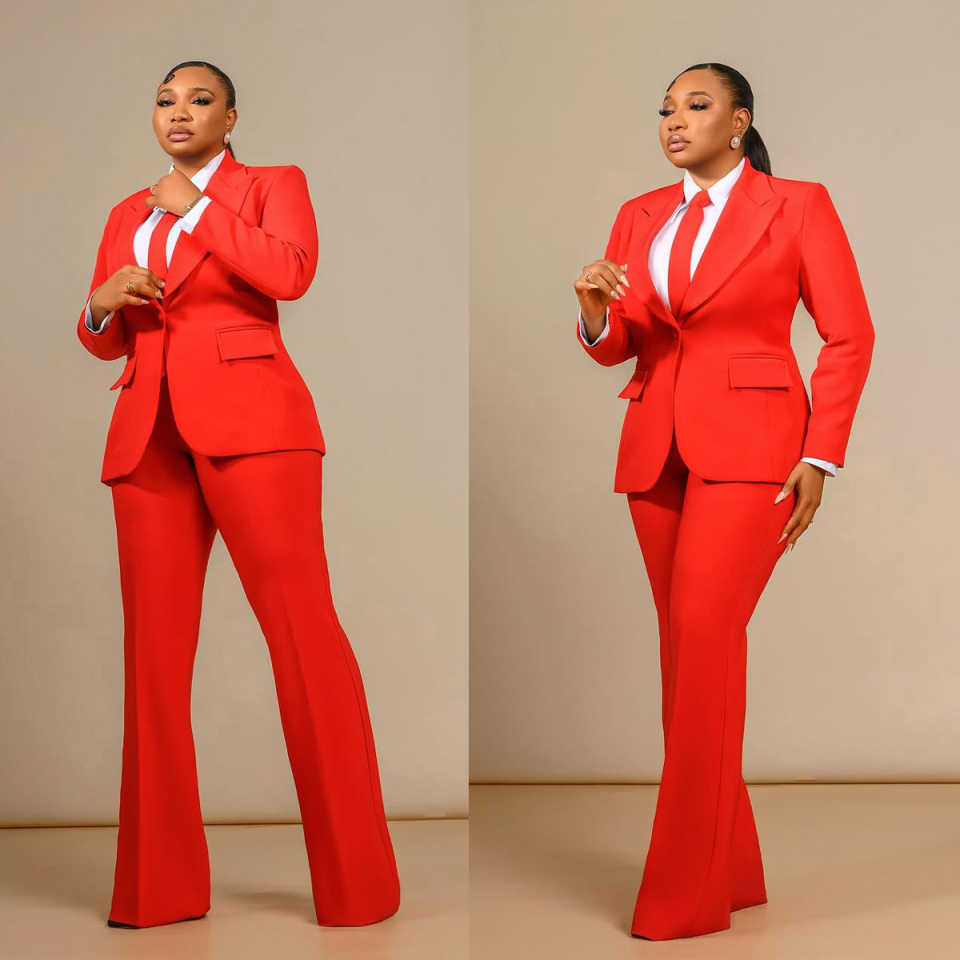 Women Formal Wear With Tie - Costume de blazer sur mesure pour