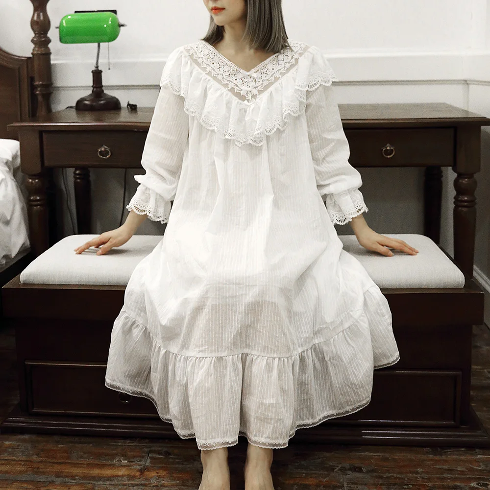 Chemise de nuit princesse Loli - Victorian Women'S Formal Wear avis et prix