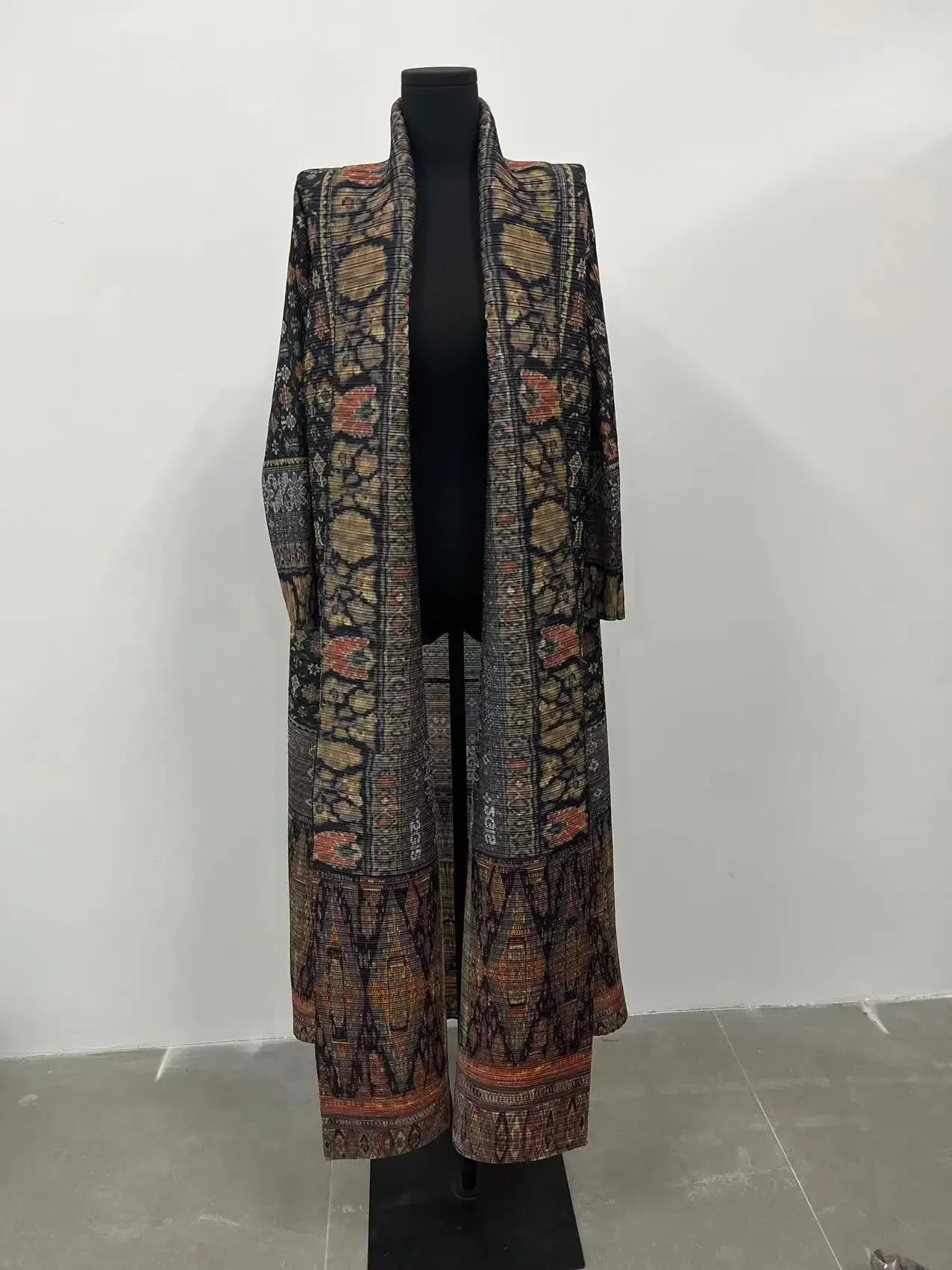 Miyake – Trench-Coat à manches - Trench Coat Formal avis et prix