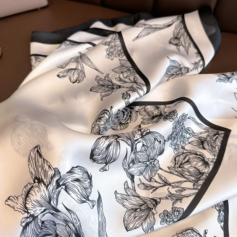 Foulard Carré à Imprimé Floral - Scarf Silk Neck avis et prix