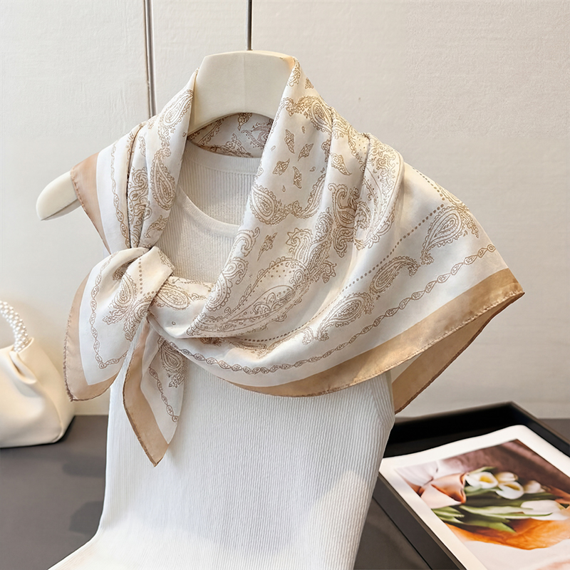 Foulard carré vintage beige à  - Scarf Silk Neck avis et prix